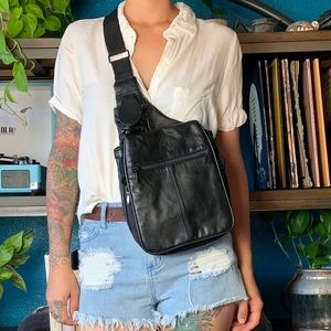 BUXTON 100% genuine leather sling bag